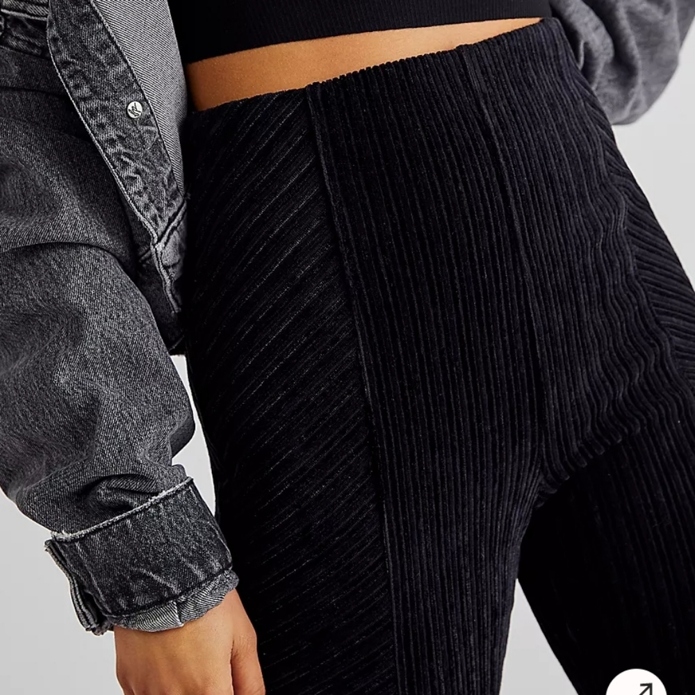 Free People Slim Pull-On Velvet Flare Pants Black Large